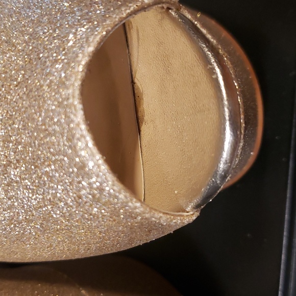 Women’s Gold Steven Madden High Wedge Heels Size 8 - Picture 3 of 7